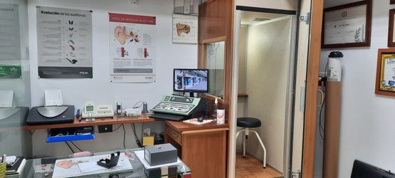 Ortopedia-Óptica-Audífonos-Farmacia Las Alpujarras audiometría y audífonos
